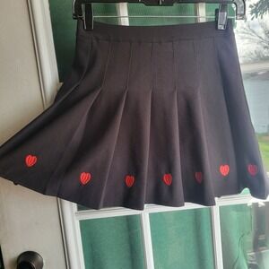 X.M.M Black Pleated Mini Skirt Red Embroidered Hearts Womens Small Preppy Kawaii